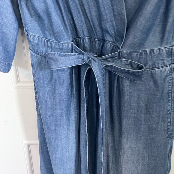 Anthropologie Cloth and stone very light/thin denim material pantsuit. - Picture 4 of 5